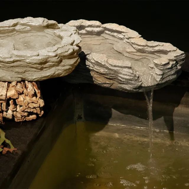 velda-stone-waterfall-set-2-wasserfallelemente-40-cm-50-cm-mit-1000-l-h-pumpe-un image 1