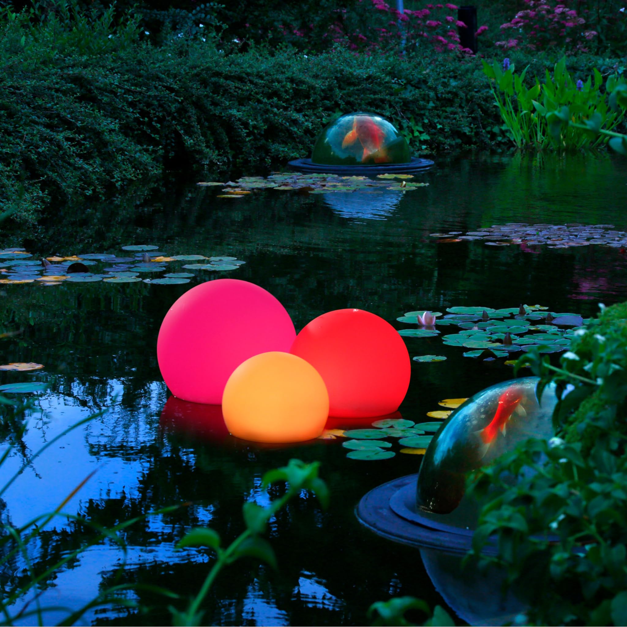 velda-garden-colour-light-led-kugel-30-cm-schwimmend-16-farben-mit-fernbedienung image 6